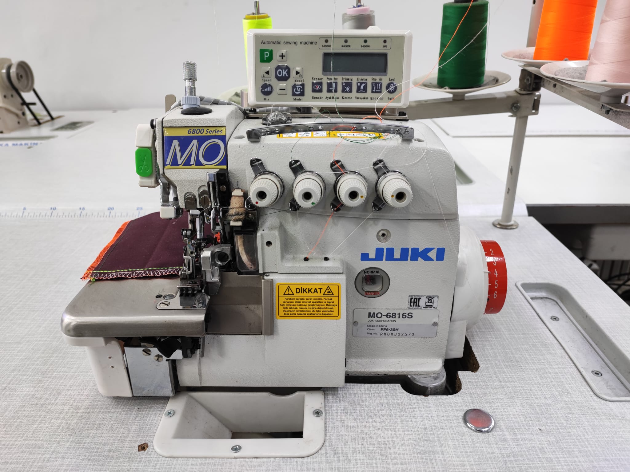 JUKI MO-6816S 5 iplik overlok makinası